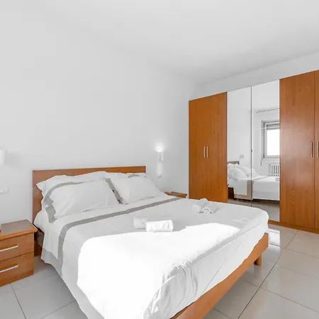 شقة Modern And Cozy Apartment, 10 Minuti Dal Duomo ميلان