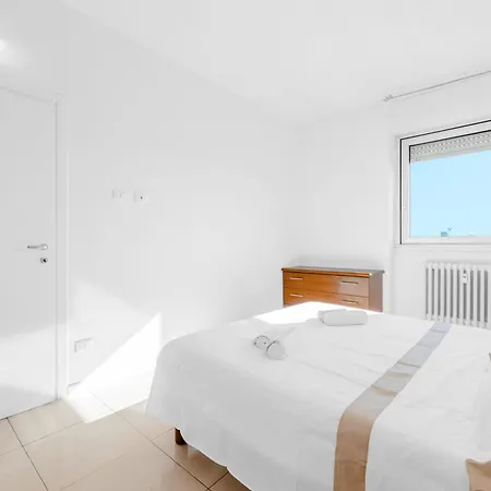 Modern And Cozy Apartment, 10 Minuti Dal Duomo Apartment