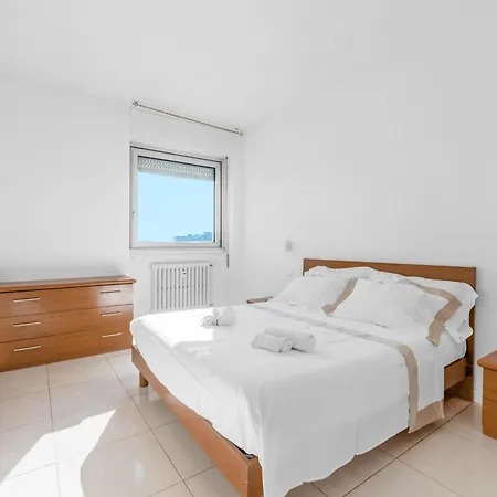 Apartment Modern And Cozy Apartment, 10 Minuti Dal Duomo Milan