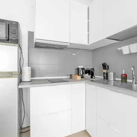 Modern And Cozy Apartment, 10 Minuti Dal Duomo ميلان