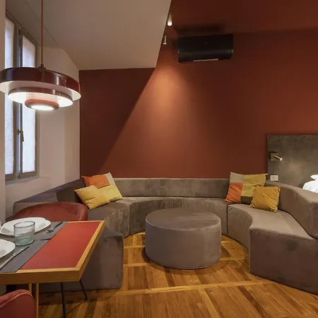 Fifty Eight Regina Margherita *