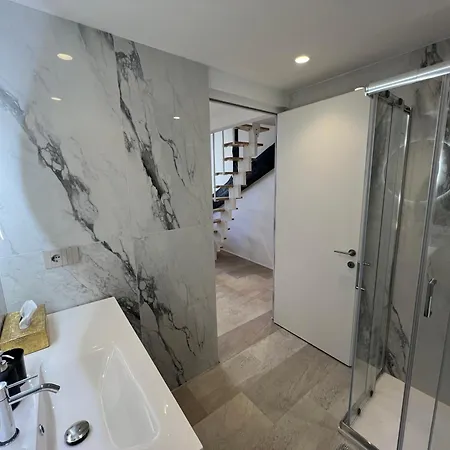 Apartment Daeiouz Residences Ii Mailand
