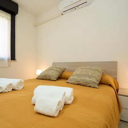 شقة Humanitas House - 20 Minutes From Duomo - Navigli ميلان
