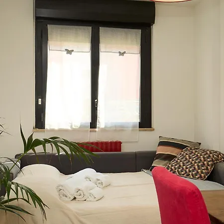 Humanitas House - 20 Minutes From Duomo - Navigli