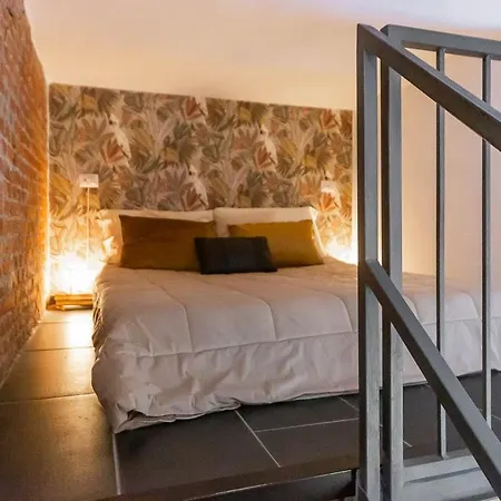 Apartment Garibaldi-isola Station Elegant *