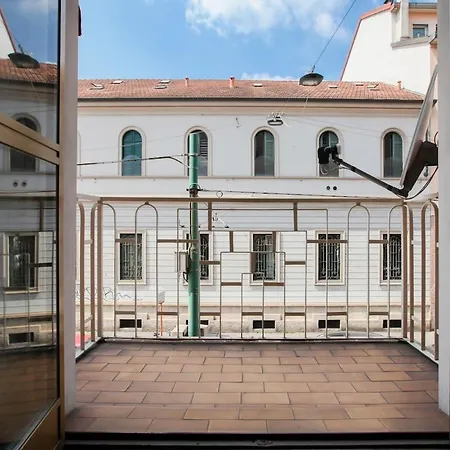 Elegante E Ampio In Zona Moscova Апартаменты *