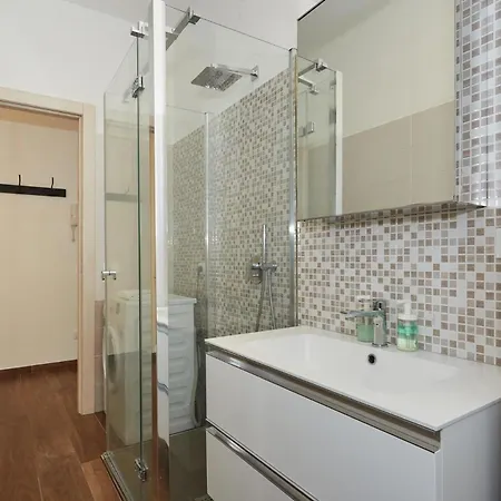 - 1 Bedroom ميلان
