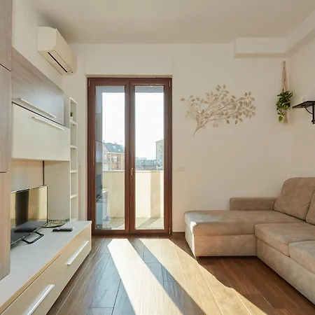 - 1 Bedroom شقة ميلان