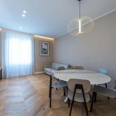 Palazzo Fontana Duomo View Golden House Апартаменты