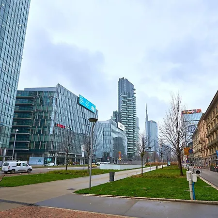 Luxury House - 2 Minutes Walk From Station Apartment