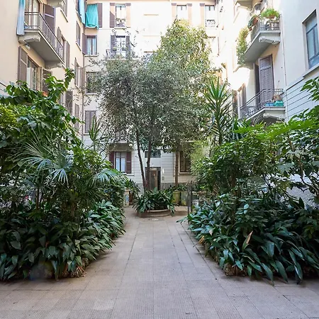 Vintage House - 2 Minutes Walk From Station