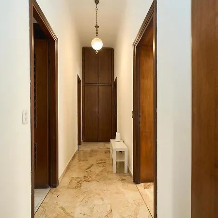 Apartment Vintage House - 2 Minutes Walk From Station