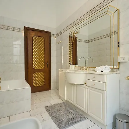 شقة Vintage House - 2 Minutes Walk From Station *