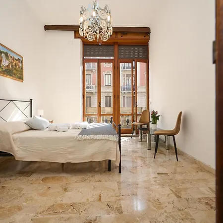 Apartment Vintage House - 2 Minutes Walk From Station *