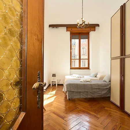 Vintage House - 2 Minutes Walk From Station * Milán
