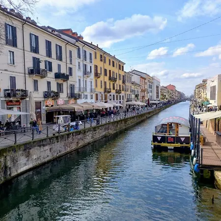 Navigli Star * ميلان