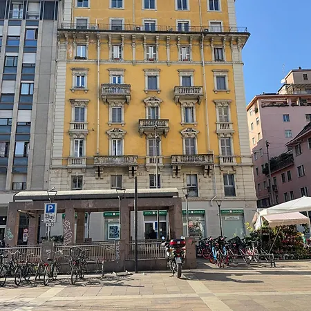 Romantic Porta Venezia - - Centro アパート