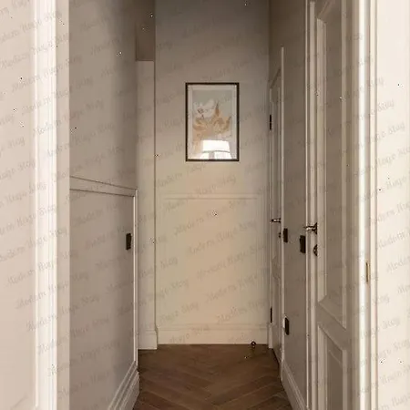 Modern Hugo Milan