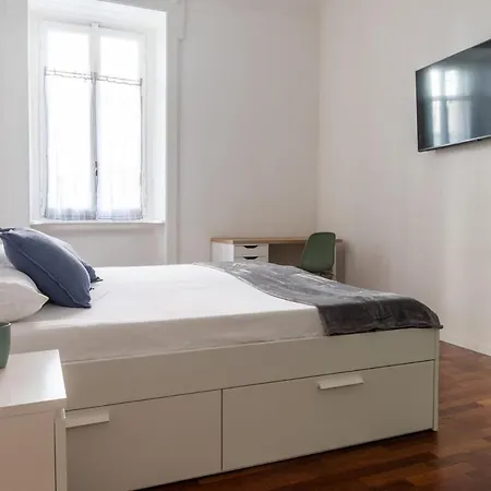 Apartment Stradivari - - By Host4u Milan