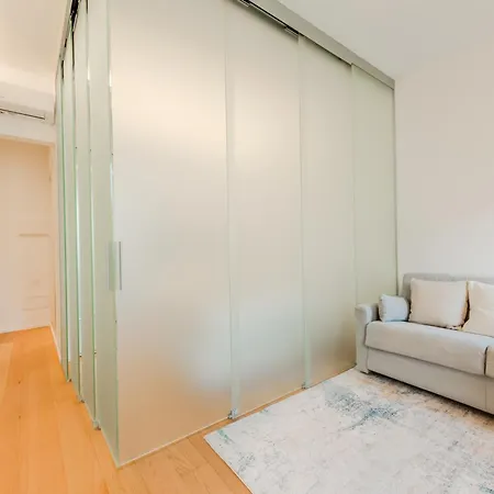 Easytopstay - Garibaldi Urban Nest *