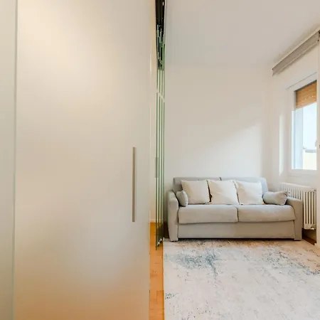 Easytopstay - Garibaldi Urban Nest Apartmán