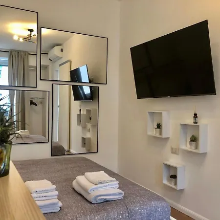 Apartment Design 7 Minuti Da Duomo Milan
