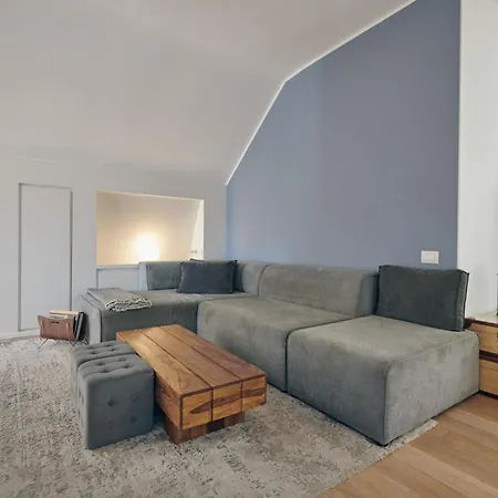 Апартаменты Sant'andrea Penthouse By Montenapoleone Living