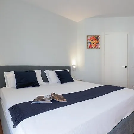 Bright Three Bedroom With Balconies Porta Romana * Milan