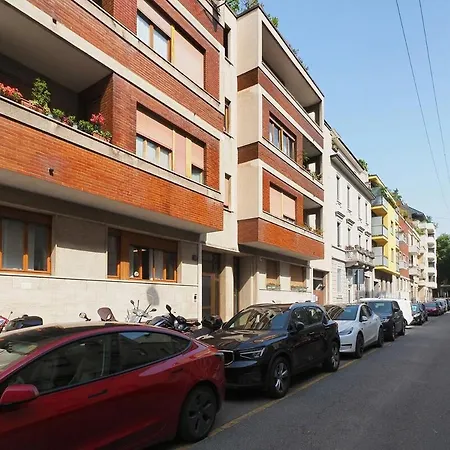 Apartment Bright Three Bedroom With Balconies Porta Romana *