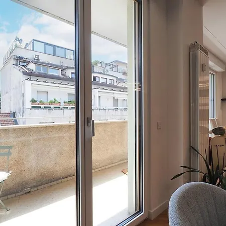 Apartment Bright Three Bedroom With Balconies Porta Romana