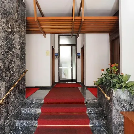 Apartment Bright Three Bedroom With Balconies Porta Romana Milan