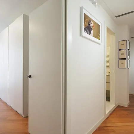 Bright Three Bedroom With Balconies Porta Romana Apartment