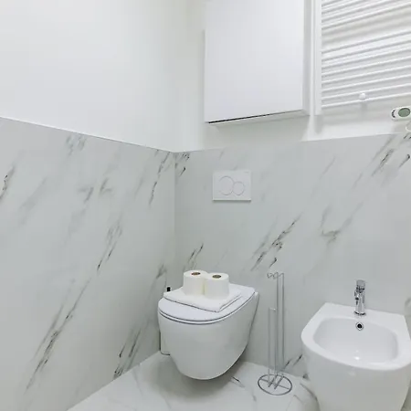 Elegante Nel Cuore Di Paolo Sarpi *