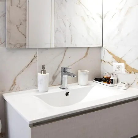 Apartment Duomo - 3 Minutes From The Duomo *