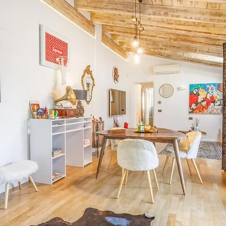 Unconventional Near Linate - Supreme Meme Loft