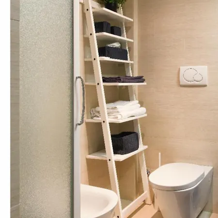 Apartman Delightful Two-room In Brera *