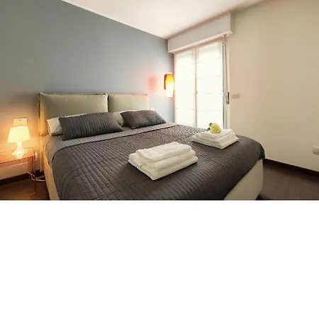 Delightful Two-room In Brera Apartment Milan