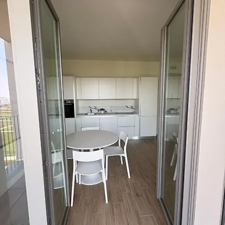 Panorama - Luminous With Private Garage * ميلان