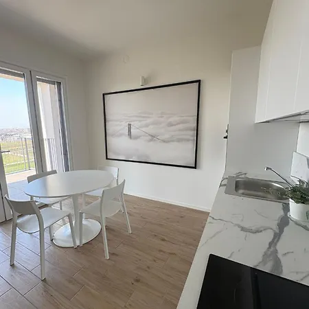 Panorama - Luminous With Private Garage