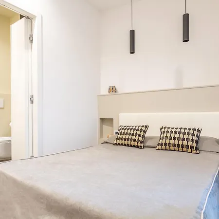 아파트 Duomo Stylish Double Near Metro