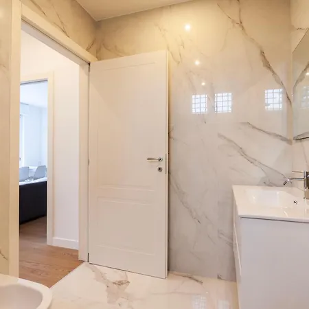 Youhosty - Gioia Large Apartment *