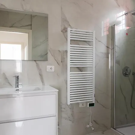 Youhosty - Gioia Large Apartment Milan