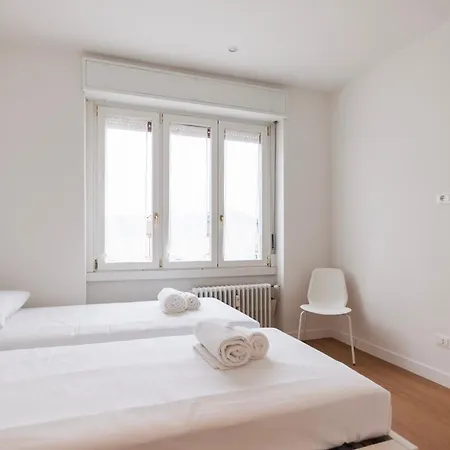 Youhosty - Gioia Large Apartment