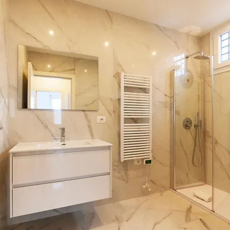 Youhosty - Gioia Large Apartment