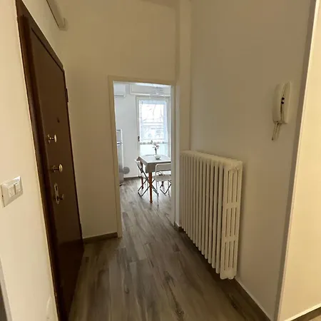 M&g X4 Pax - 5 Min Metro Apartment