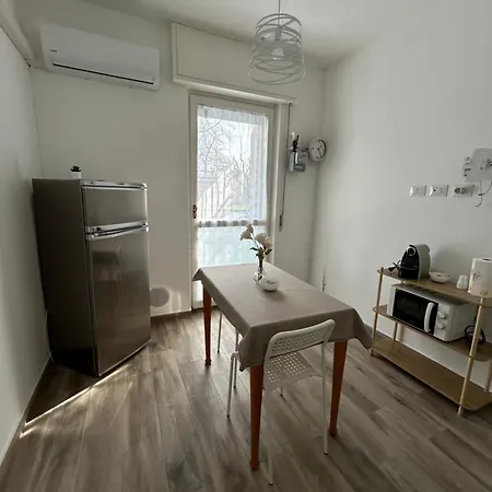 Apartment M&g X4 Pax - 5 Min Metro Milan
