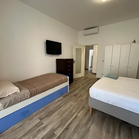 M&g X4 Pax - 5 Min Metro Apartment *
