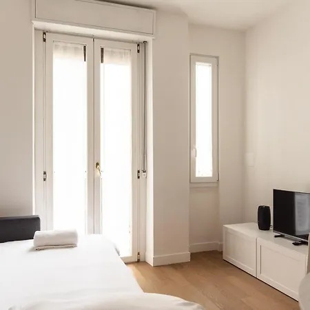 Youhosty - Gioia Tower View *