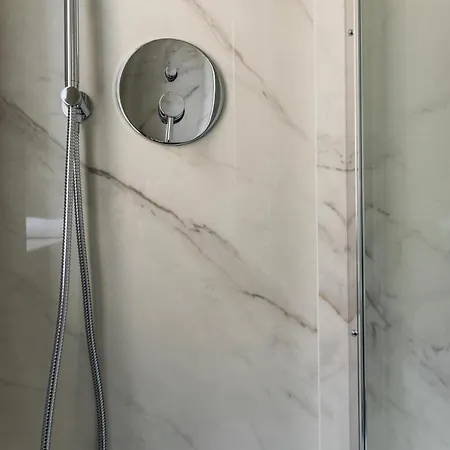 公寓 Youhosty - Gioia Tower View