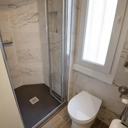 Apartment Laru - 8 Minutes From The Duomo *